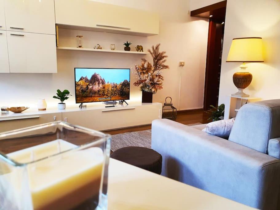 King Como Lake Center 9 Posti Letto- Grande Terrazza - 2 Bagni Privati Exterior photo